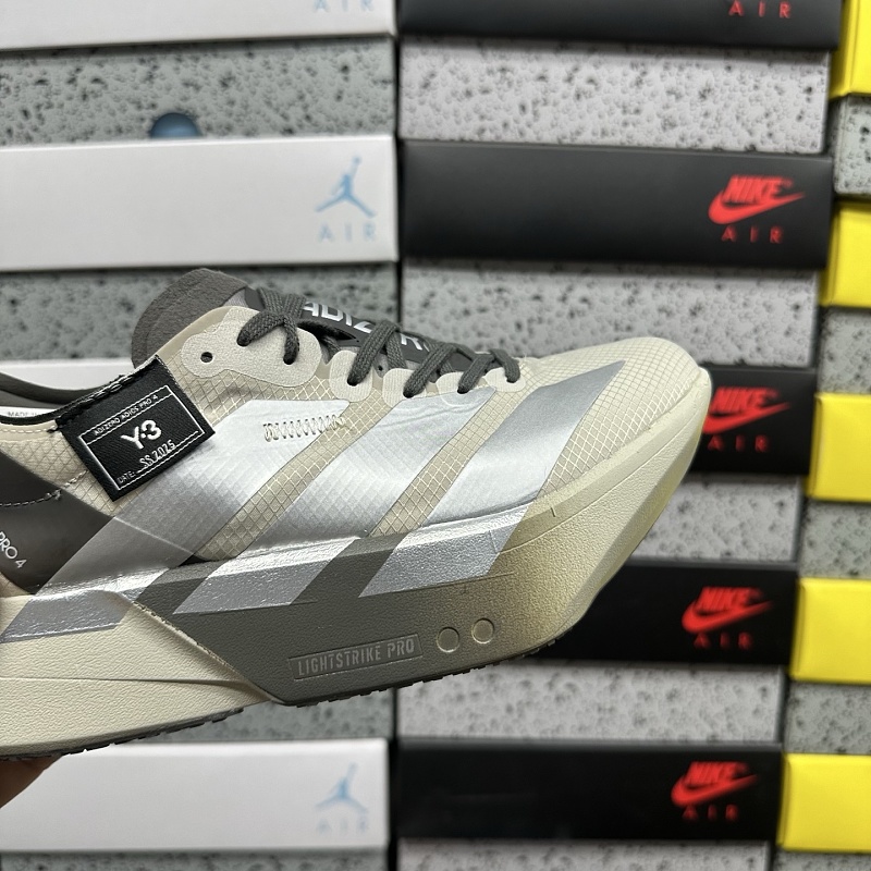 Adizero Adios 4M 6