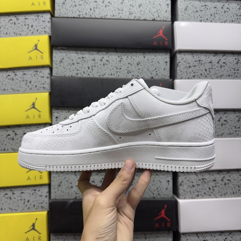 Air Force1 · 5