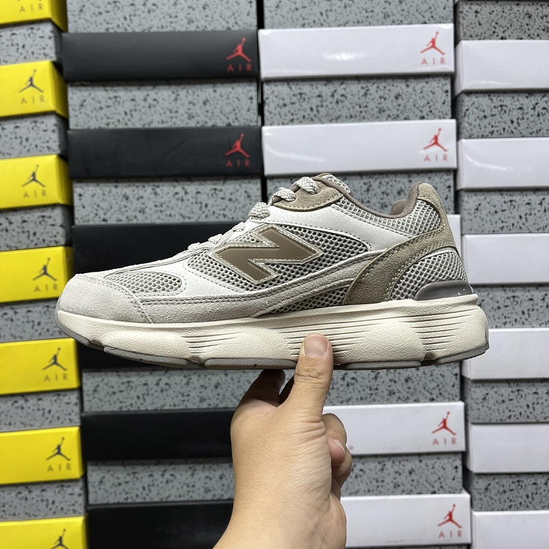 New Balance 603 Sneakers · 2