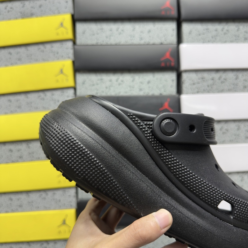Crocs M3-m7 · 6