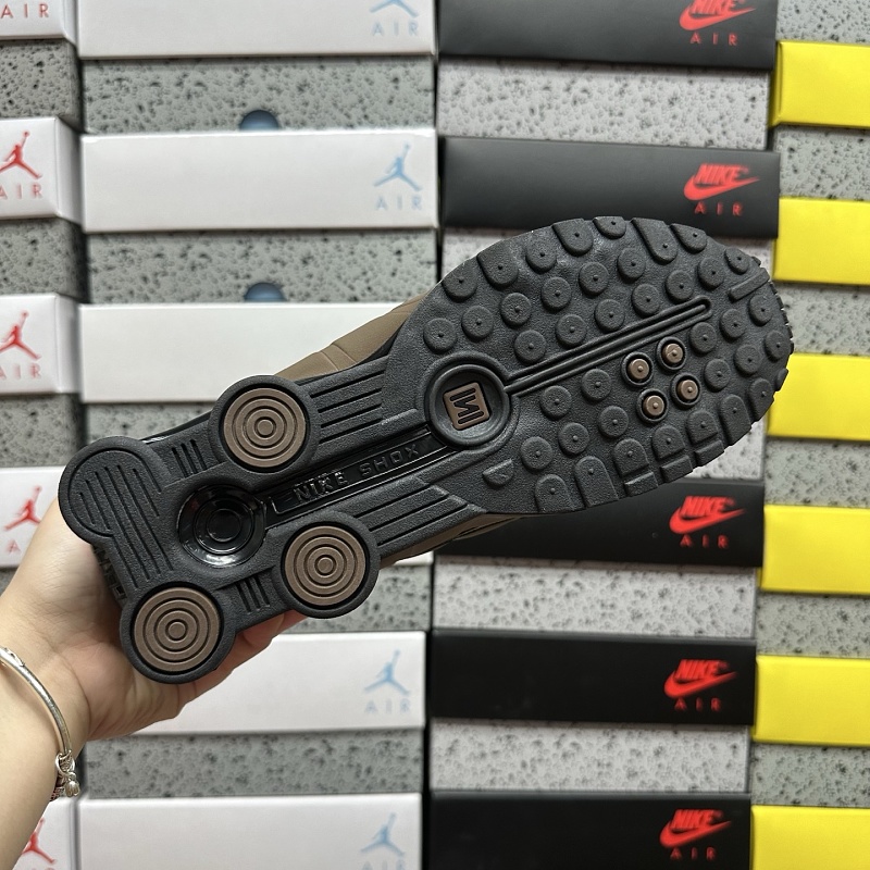 Shox R4 · 2
