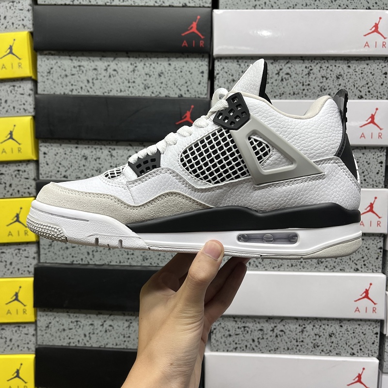 Air Jordan 4 111