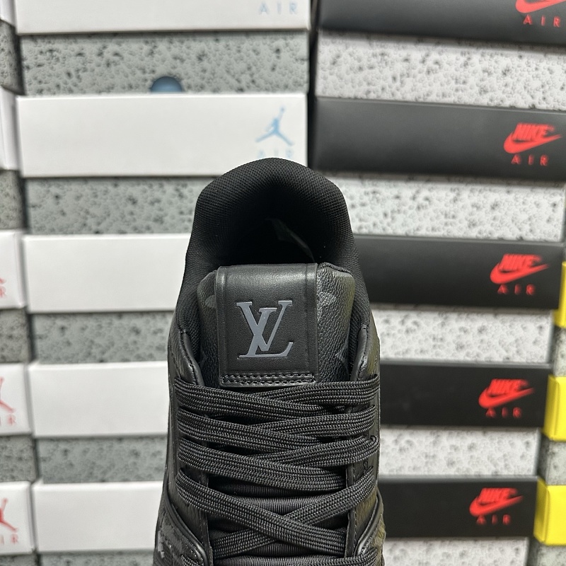 Trainer · 4