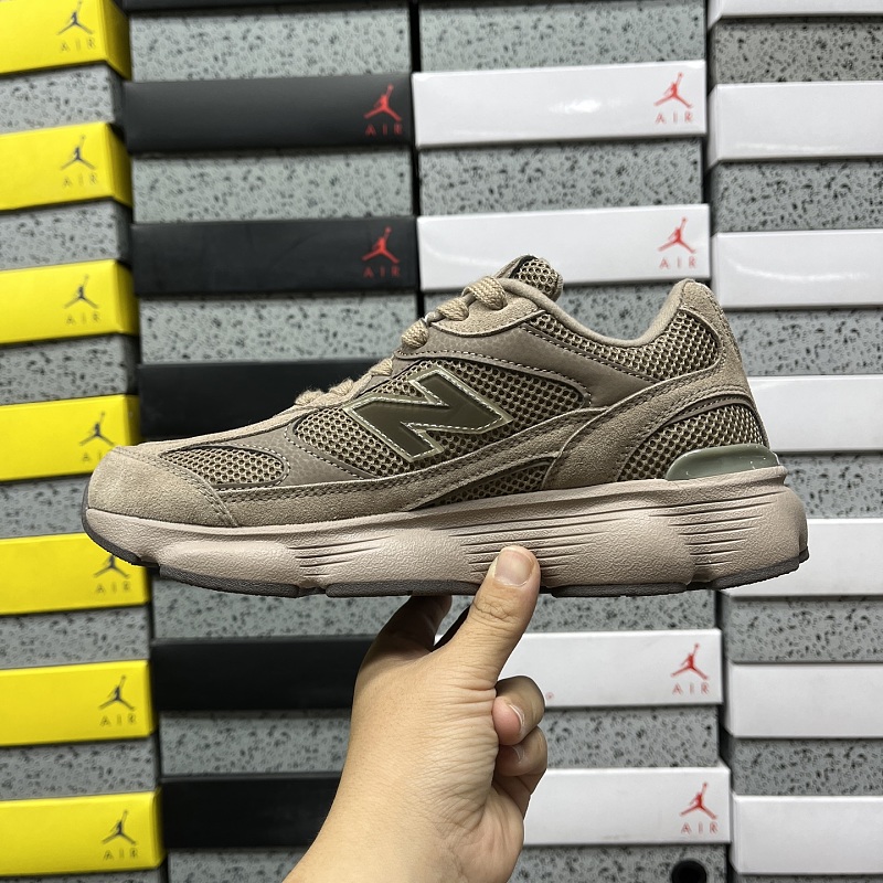New Balance 603 Sneakers · 2