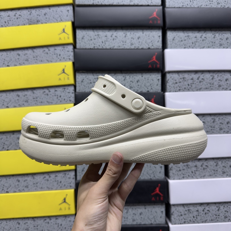 Crocs M3-m7 · 3