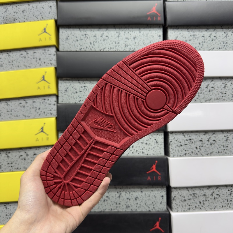 Jordan 1 Sneakers