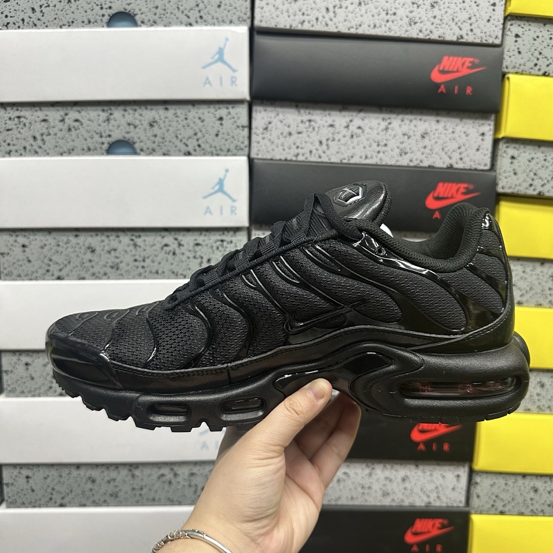 Air Max Plus 8