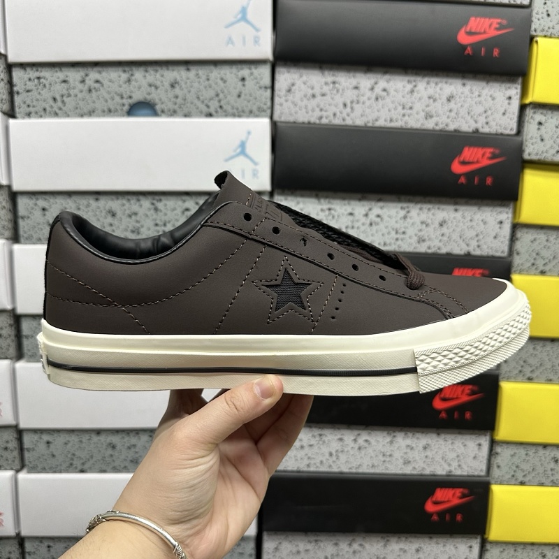 Converse Chuck Taylor Sneakers 9