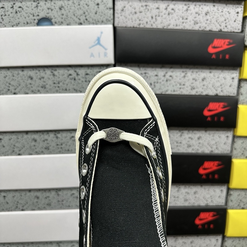 Converse Chuck Taylor Sneakers 7
