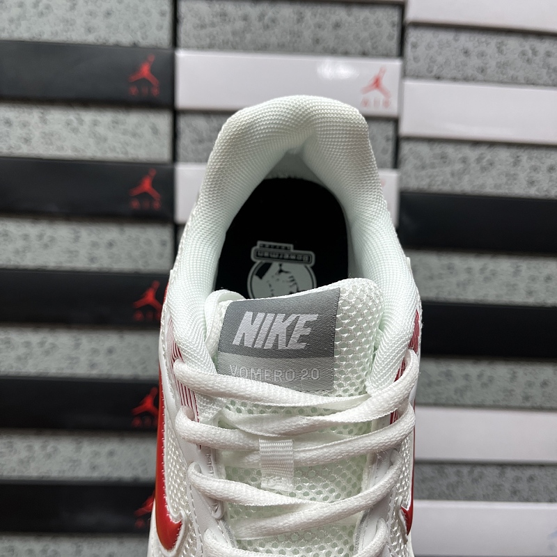 Nike Vomero 5