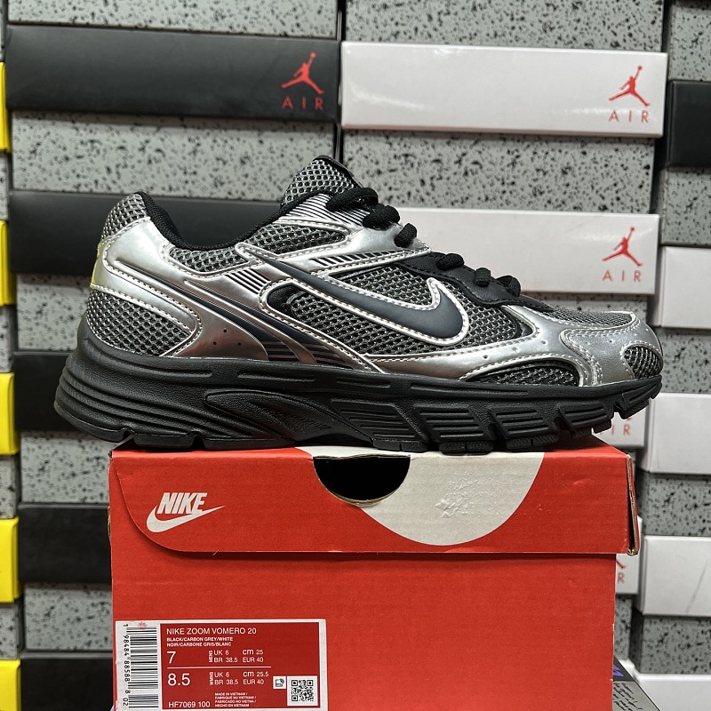 Nike Vomero 9