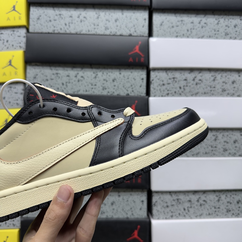 Jordan 1 Sneakers 8
