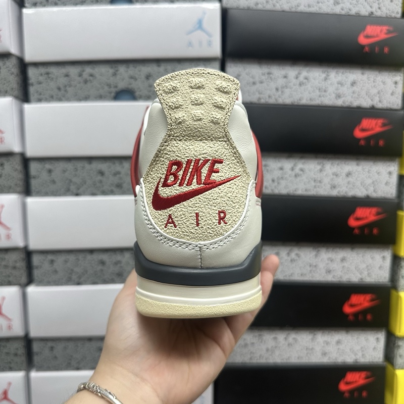 Jordan 4 Sneakers 3