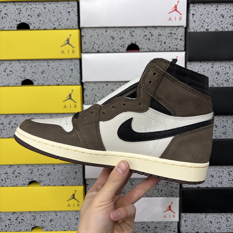 Jordan 1 Sneakers 4