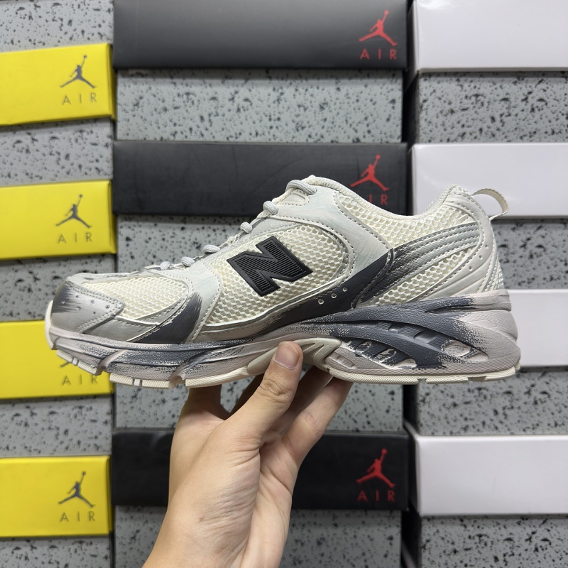 New Balance 530 · Gray Graffiti · 3