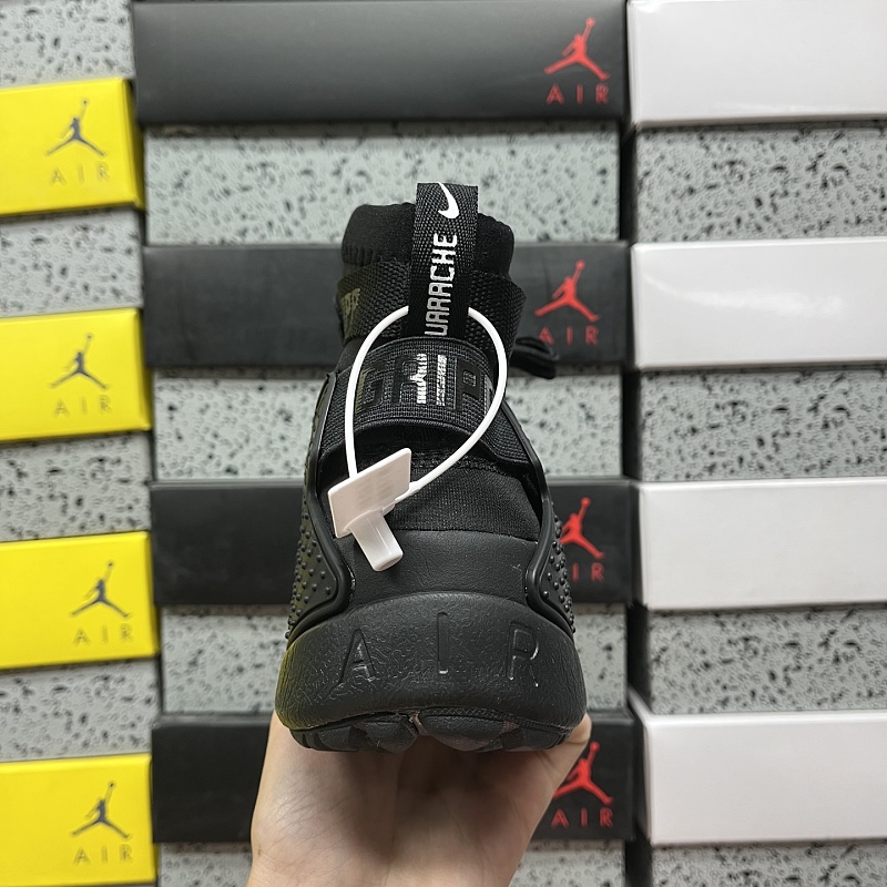 Air Huarache Gripp · 3