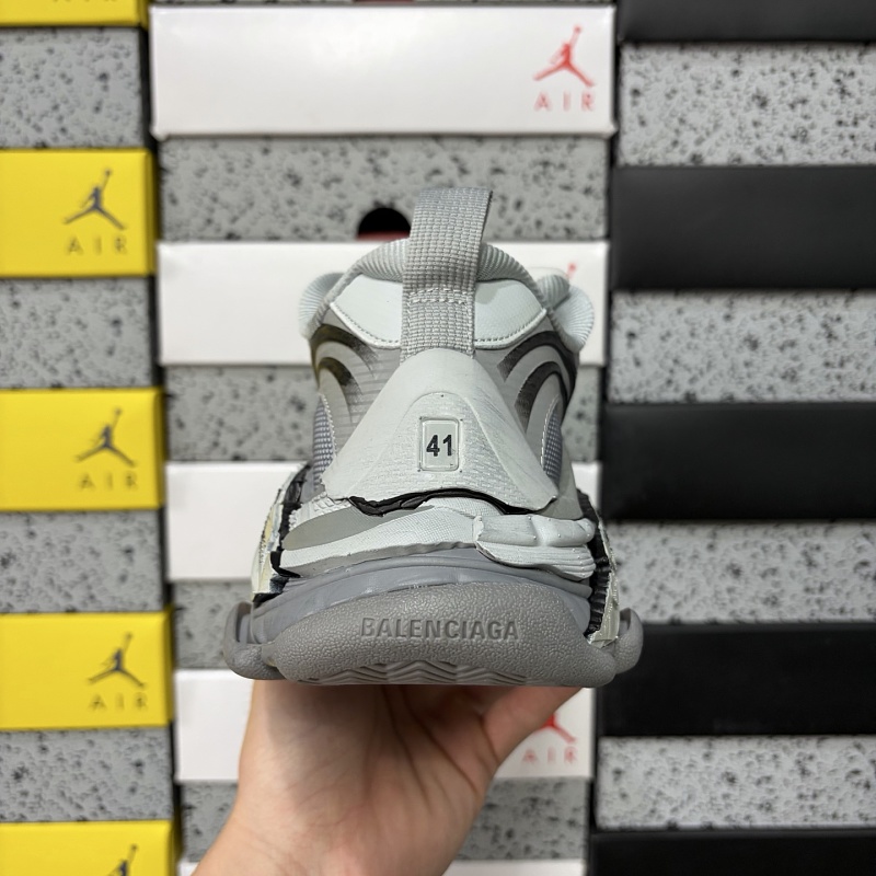 Triple S 2 1800 · 6