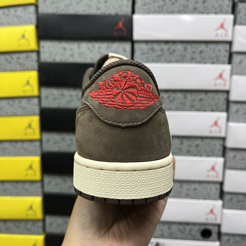 Jordan 1 Sneakers · 3