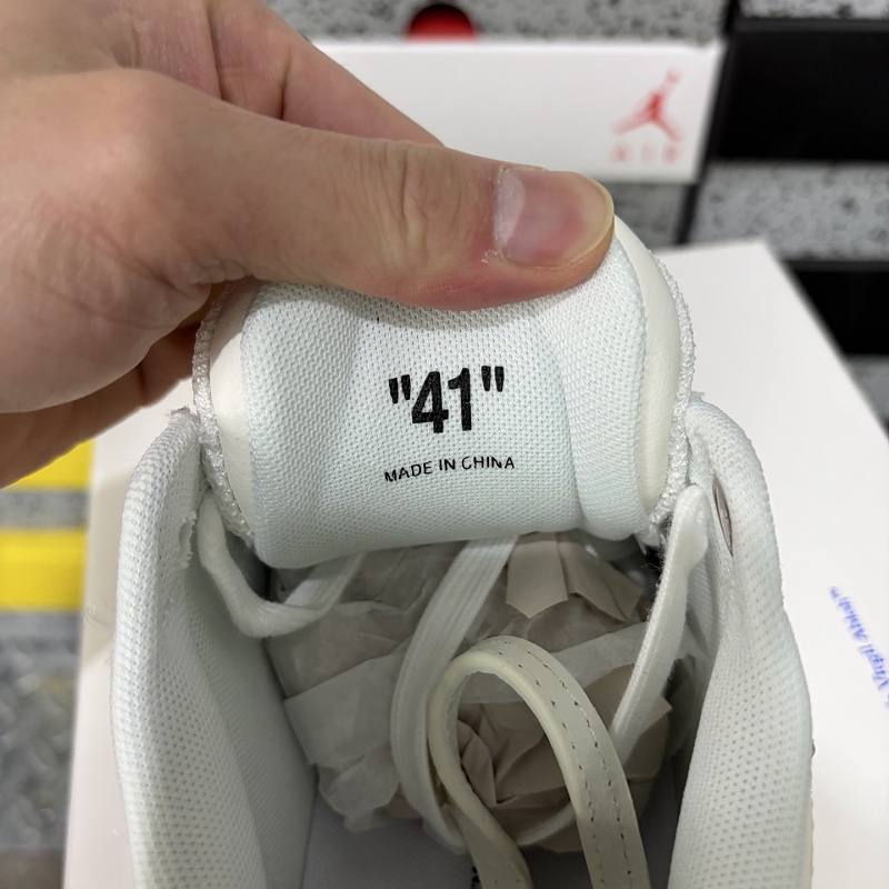 Off-white S25lea00