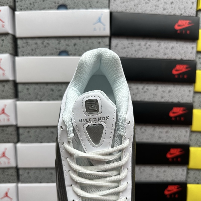 Shox R4 1B7703-100 · 4