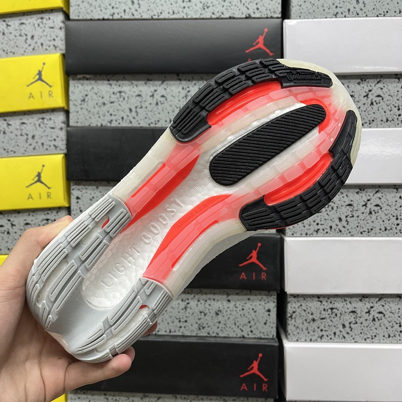 Ultraboost Light