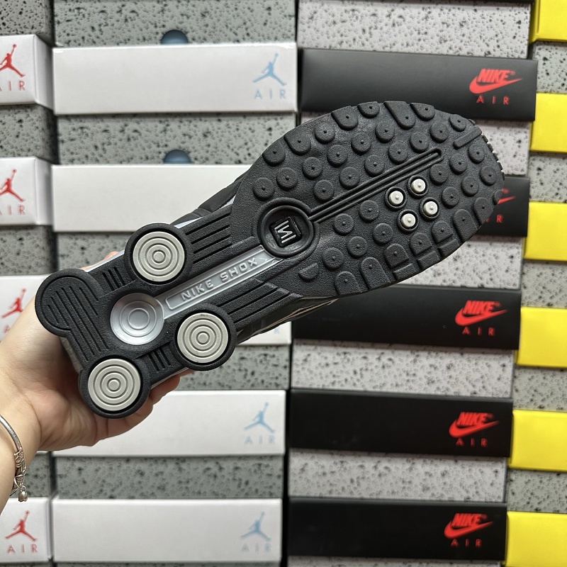 Shox R4 · 2