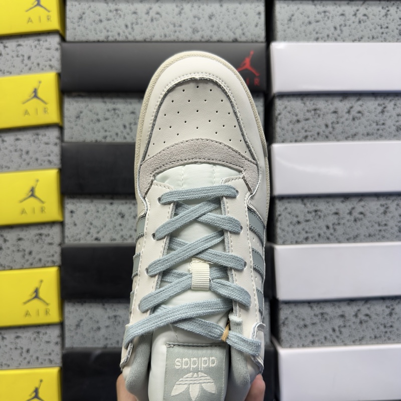 Forum 84 Low 5