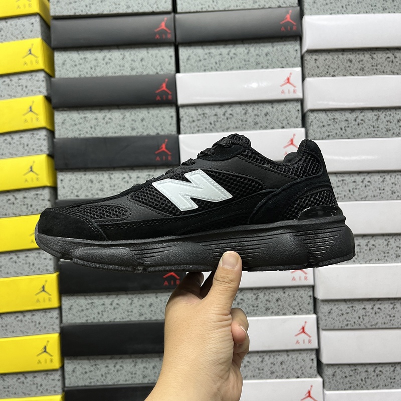 New Balance 603 Sneakers · 2
