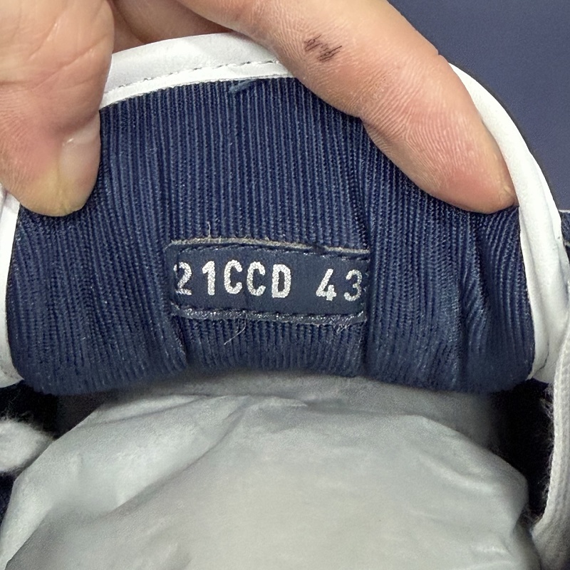 Dior B28 Sneakers