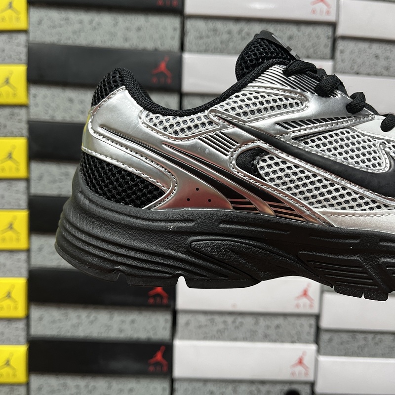 Nike Vomero 7