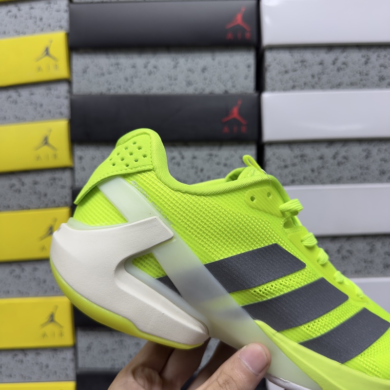 Adizero Ubersonic 5 M 6
