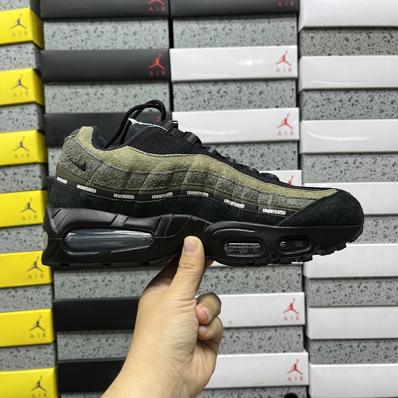 Kz2. Air Max 95 10