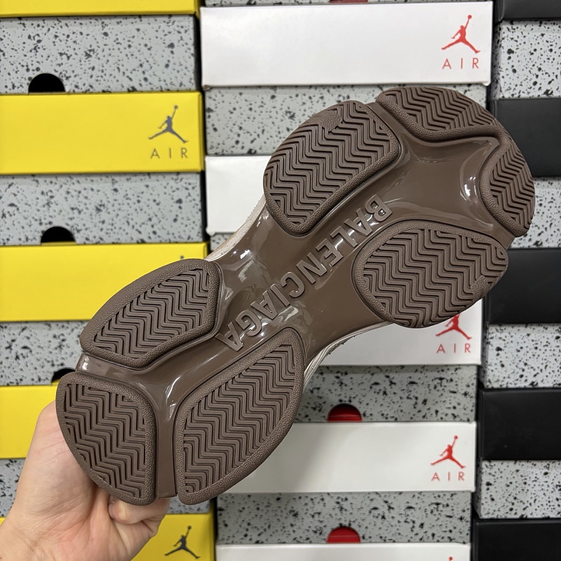 Triple S.2 Triple S 2 2290 · 5