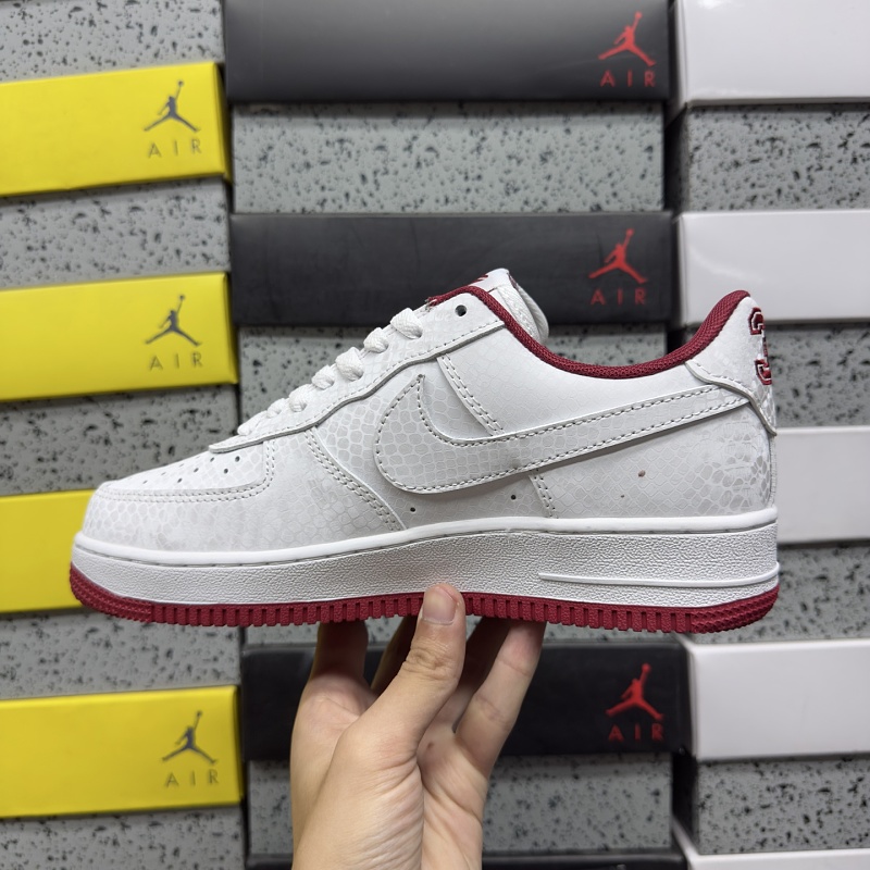 Air Force1 · 4