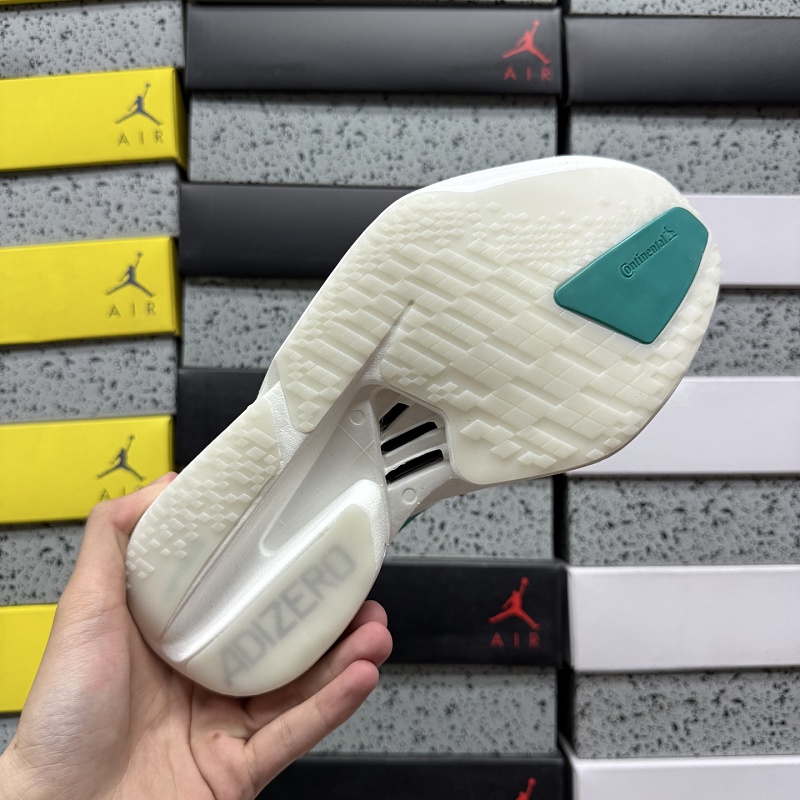 Adizero Adios 4M