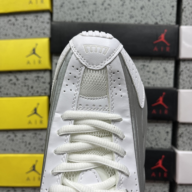 Shox R4 · 5
