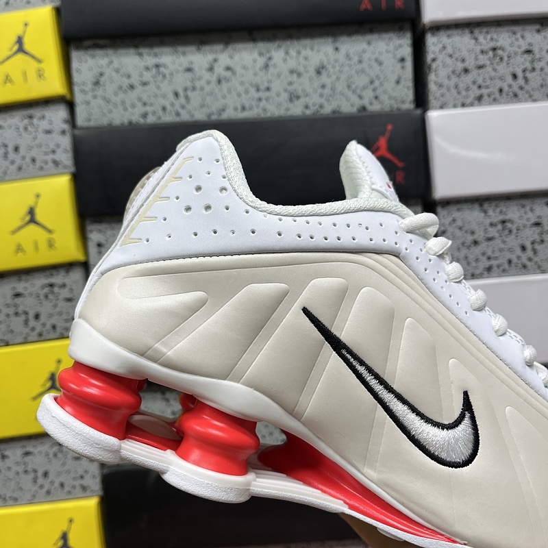 Shox R4 · 6