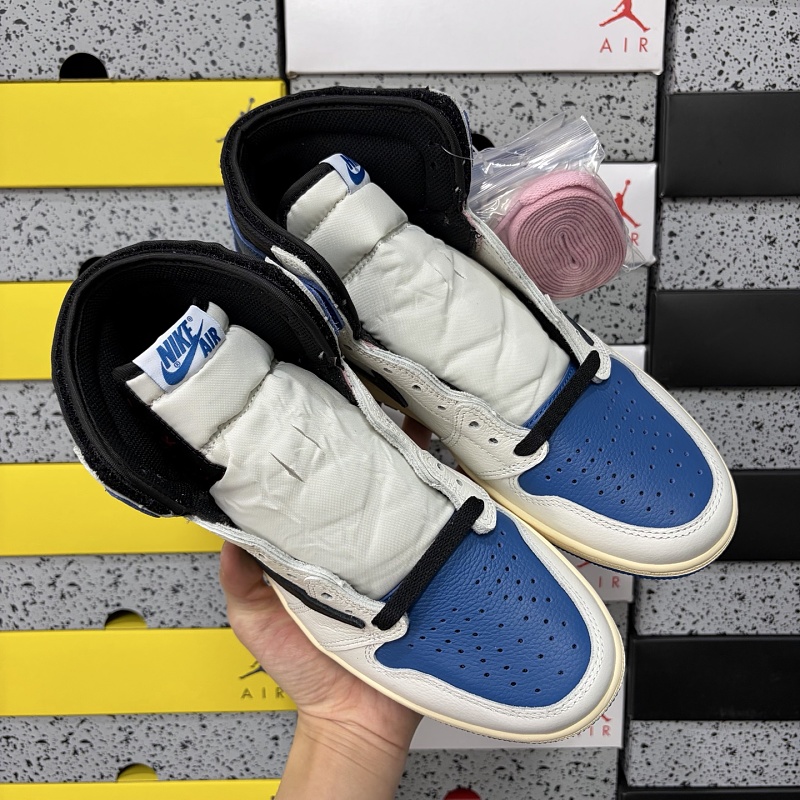 Jordan 1 Sneakers 2