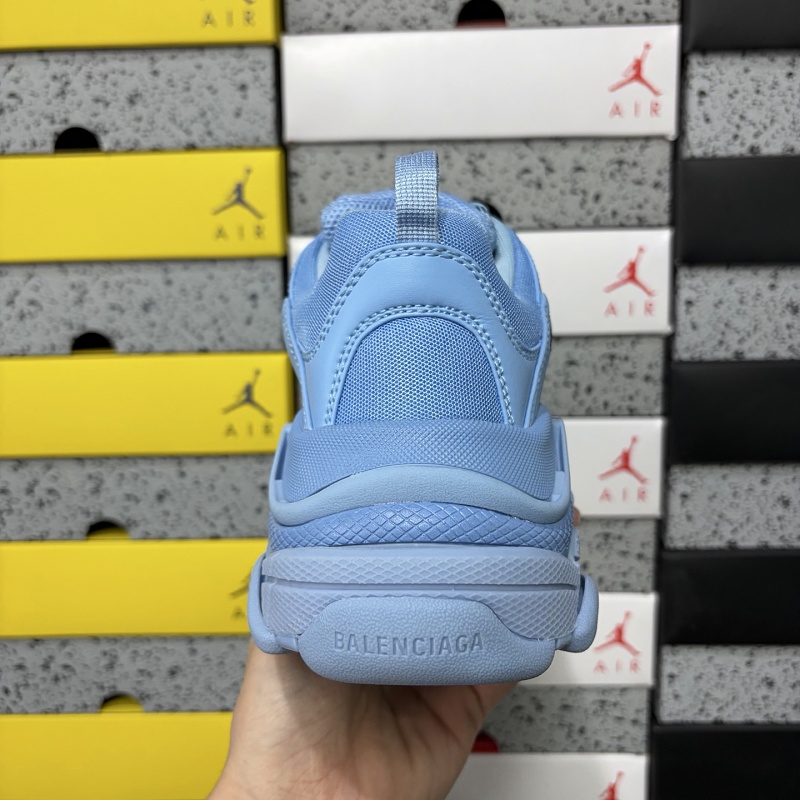 Triple S 3210 · 6