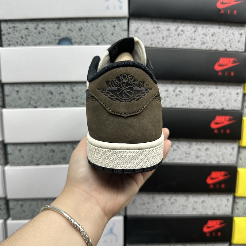 Jordan 1 Sneakers 3