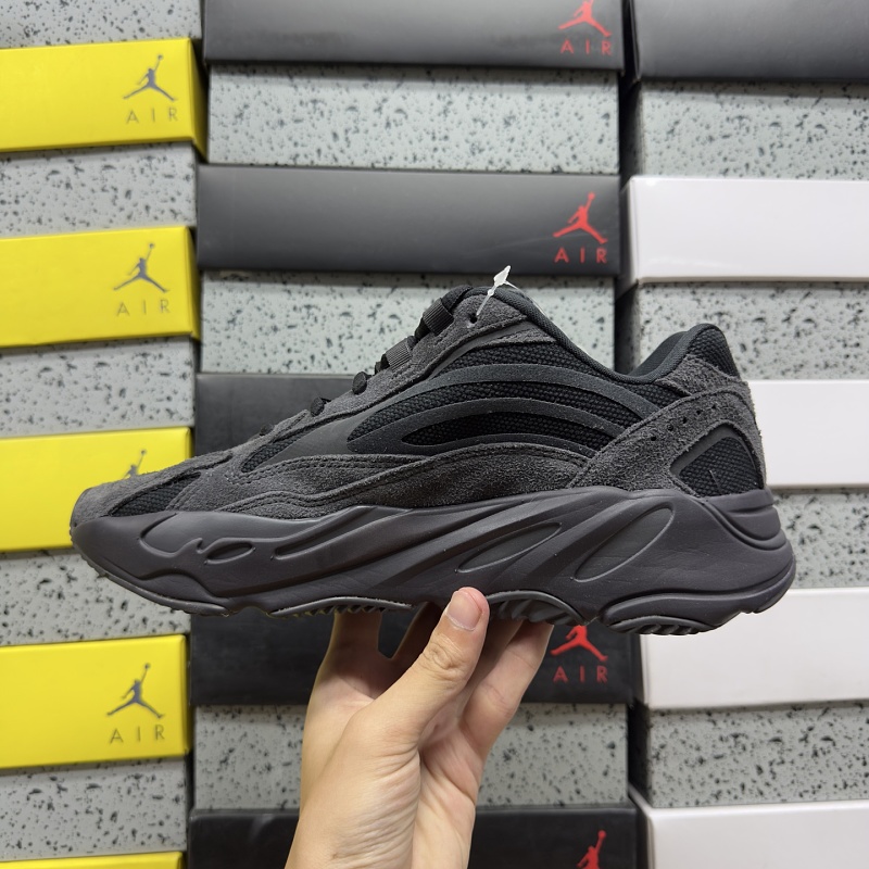 Yeezy 700v2 3