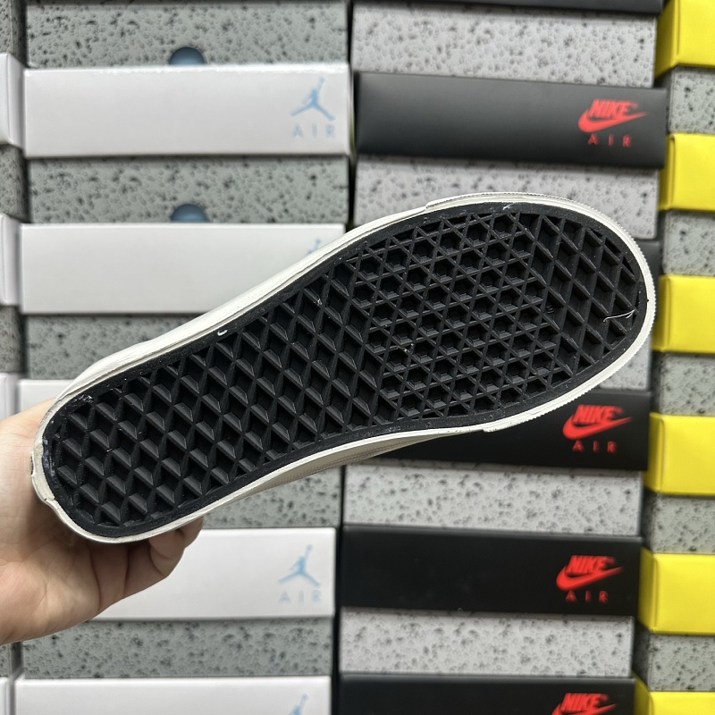 Skool Vn000s52fs8 · 2
