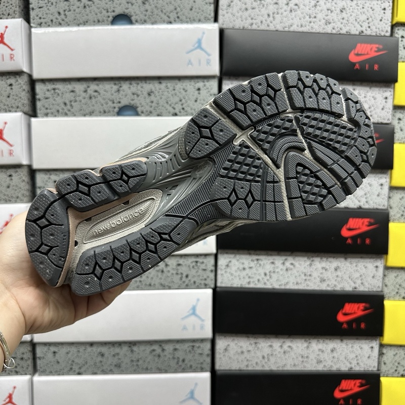 New Balance 1906 Sneakers · 3