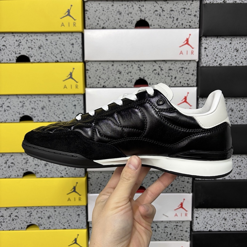 Chanel 25S Oil Wax Leather Sneakers 2
