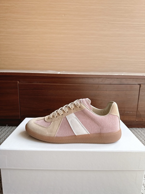 Maison Margiela MM6 Apparel 9