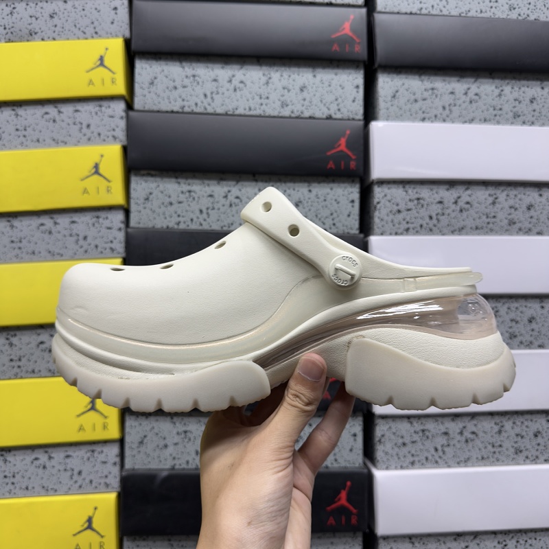 Crocs M3-m7 · 3