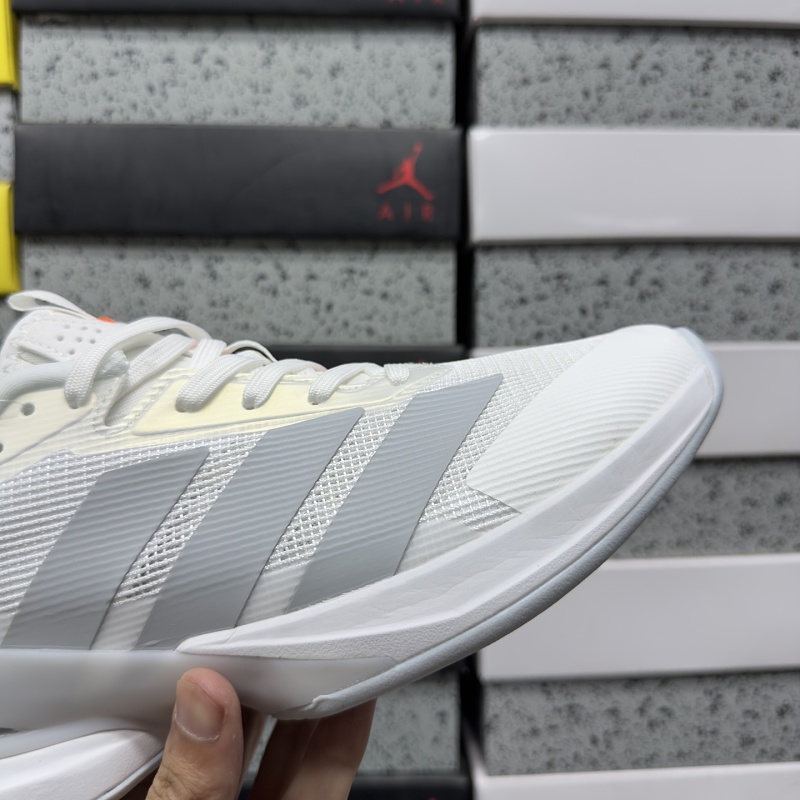 Adizero Ubersonic 5 M 7