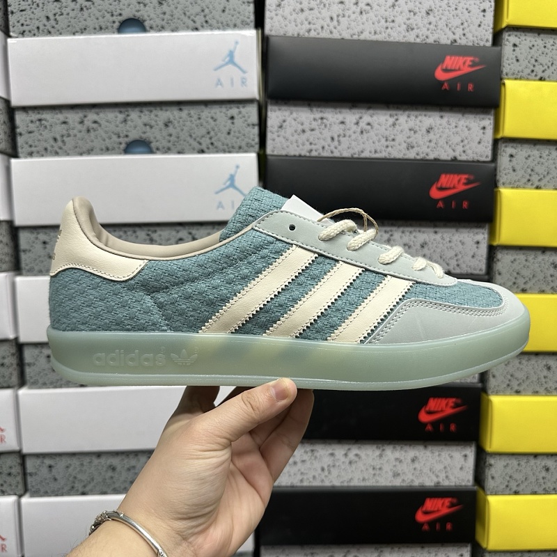 Gazelle Indoor 9
