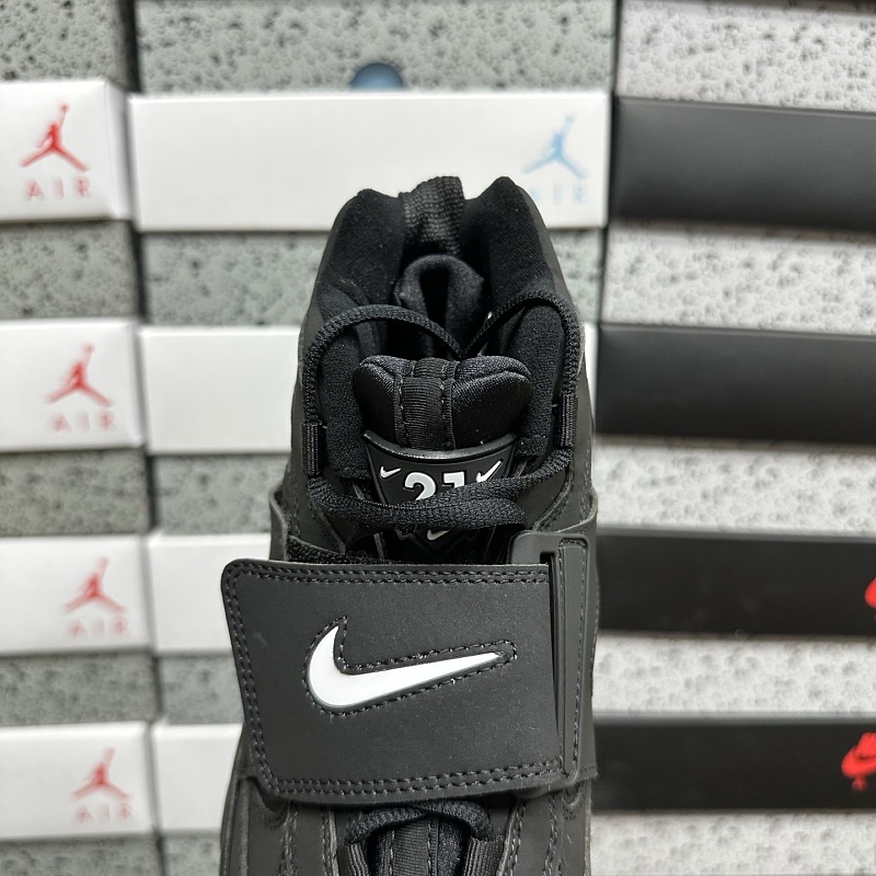 Eg Bach Air Diamond Turf Ii · 4