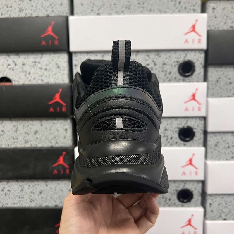 Dior B22 Sneakers 4
